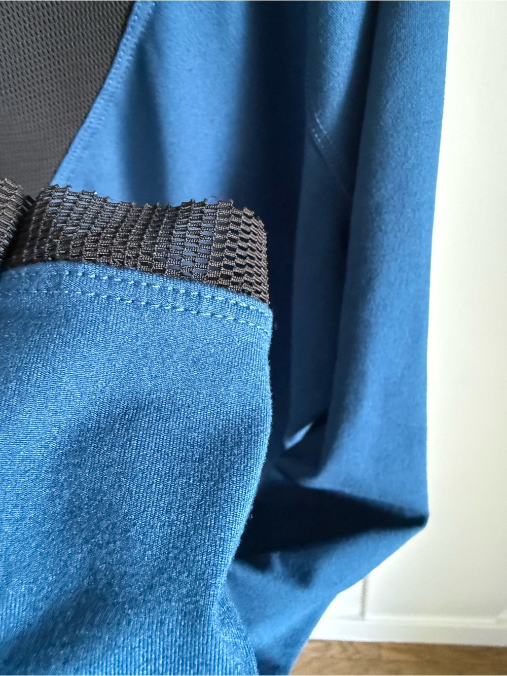 Alala Fractal Long Sleeve Top - Picture 5 of 9